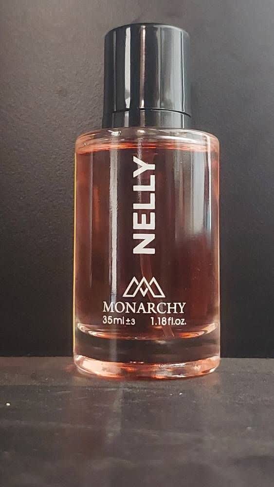 عطر نیلی - مونارچی