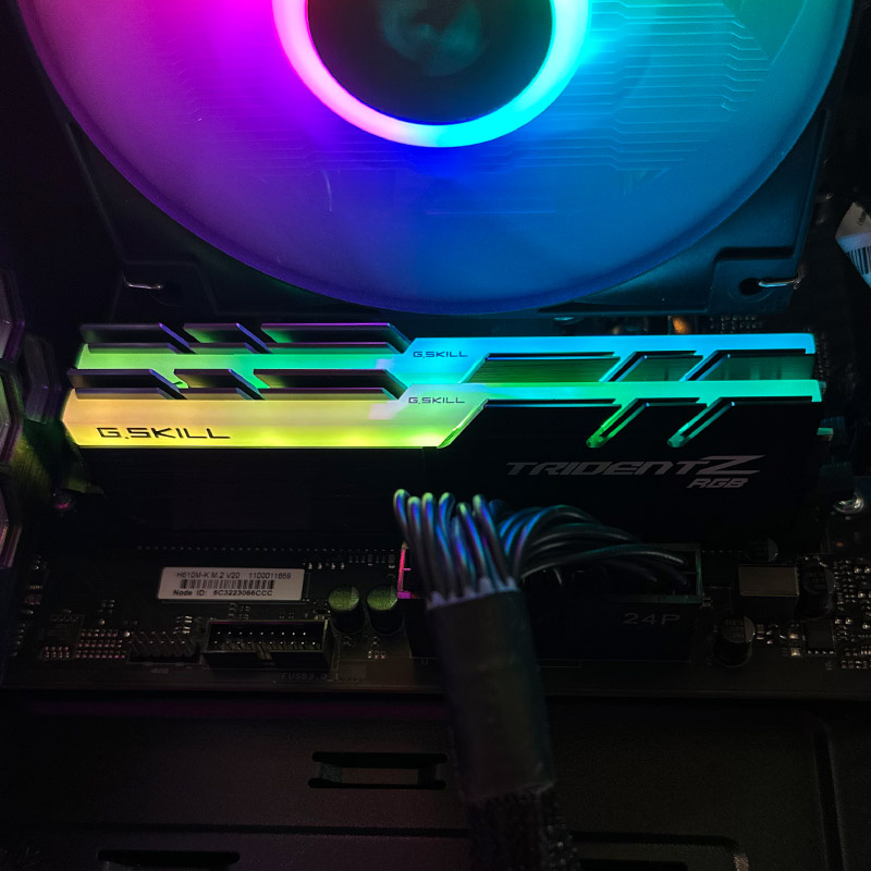 پک 16 گیگ رم Trident Z RGB 16GB (8×2) DDR4 3200Mhz استوک در حد نو با گارانتی